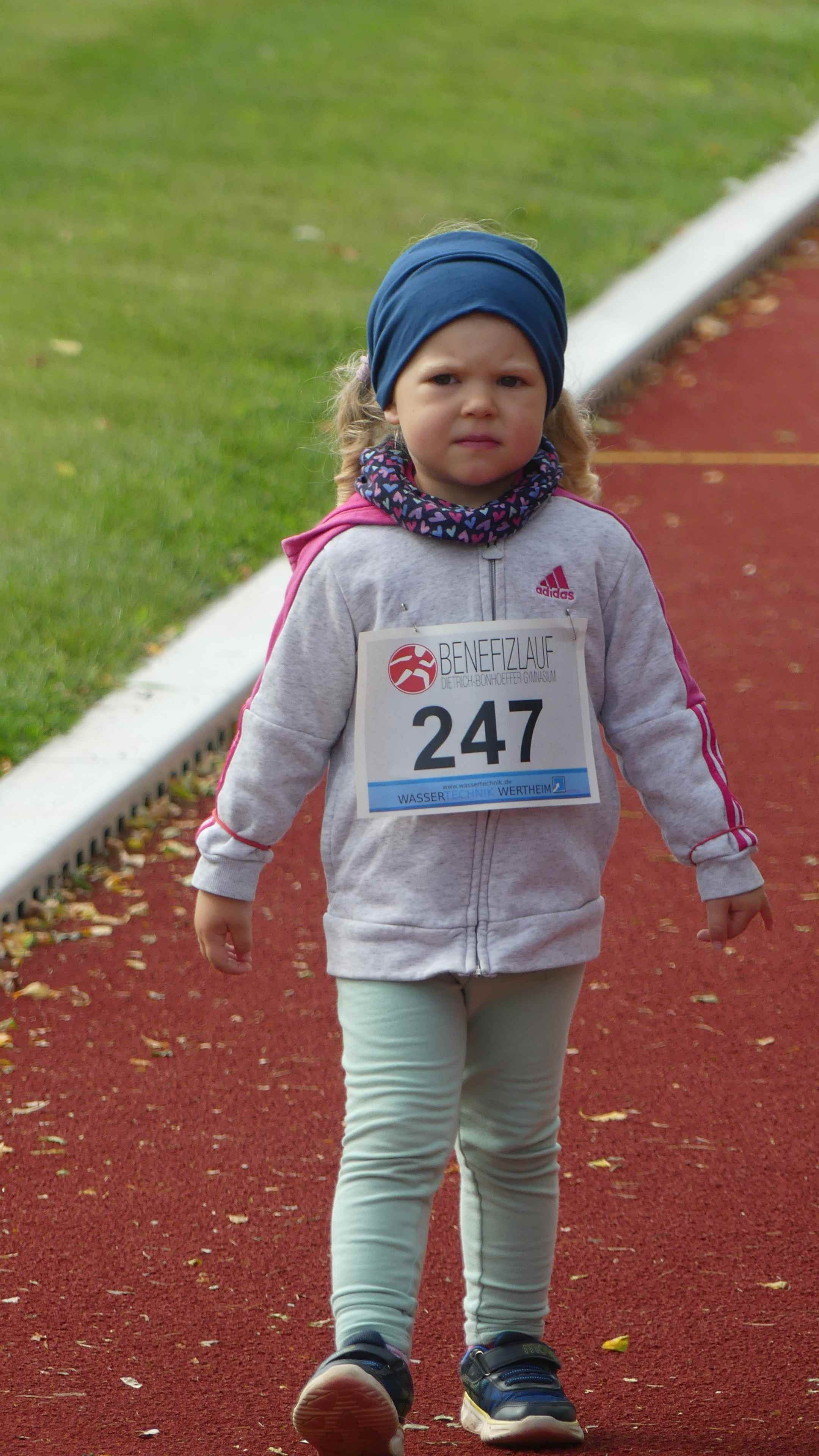 Bild vom 14. Benefizlauf im Jahr 2024. Dies ist das 153. Bild.